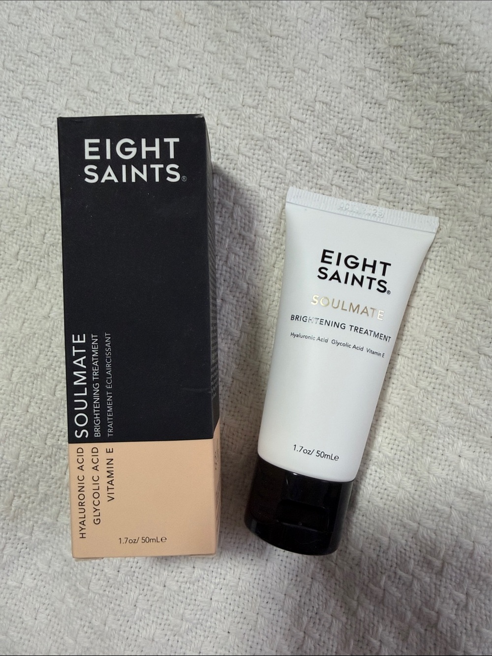 Eight Saints Soulmate Brightening Treatment — White & Black